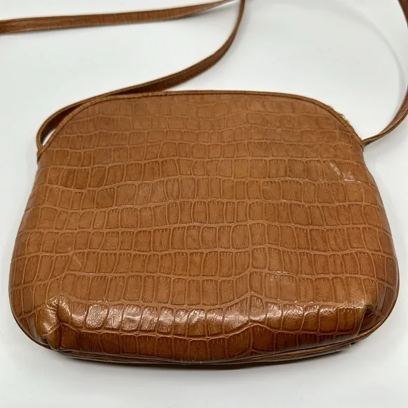 Vintage 80’s Fendi tan embossed crocodile shoulder crossbody bag - Picture 5 of 14
